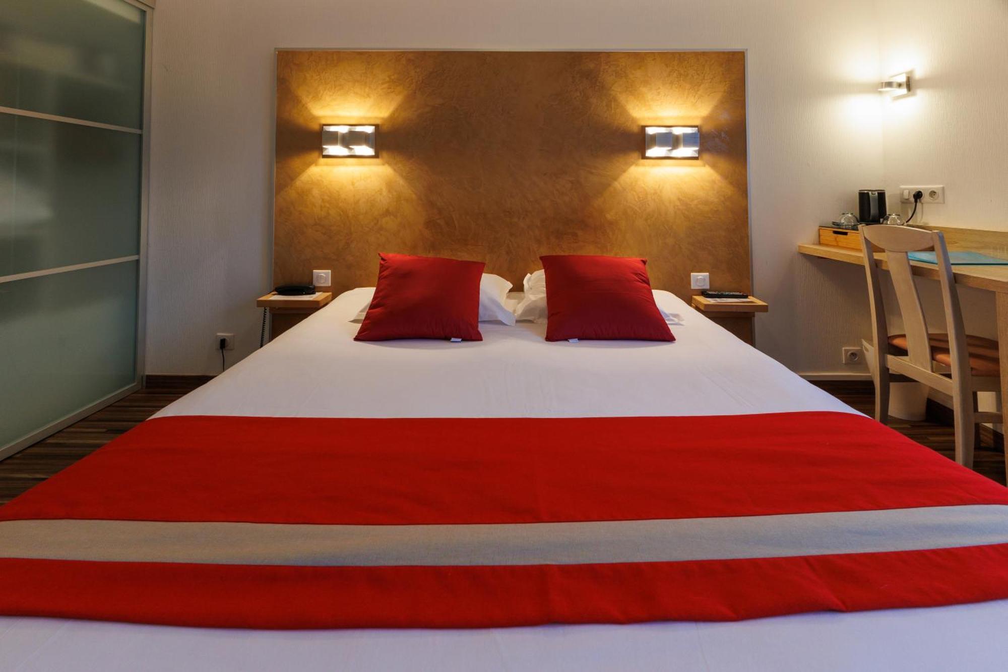 Logis Hotel Le Rochelois Λα Ροσέλ Εξωτερικό φωτογραφία