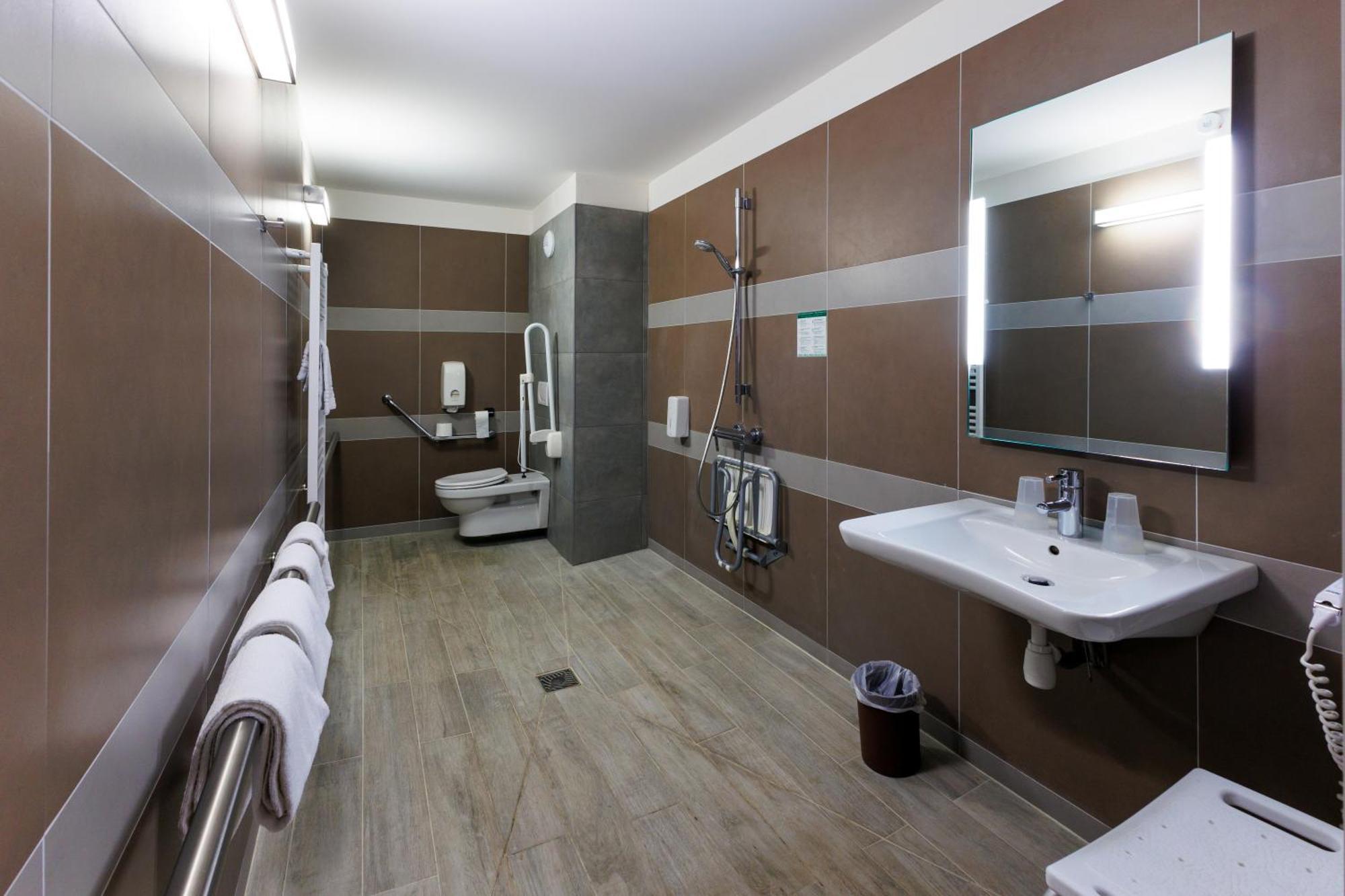 Logis Hotel Le Rochelois Λα Ροσέλ Εξωτερικό φωτογραφία
