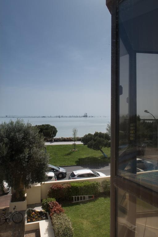 Logis Hotel Le Rochelois Λα Ροσέλ Εξωτερικό φωτογραφία